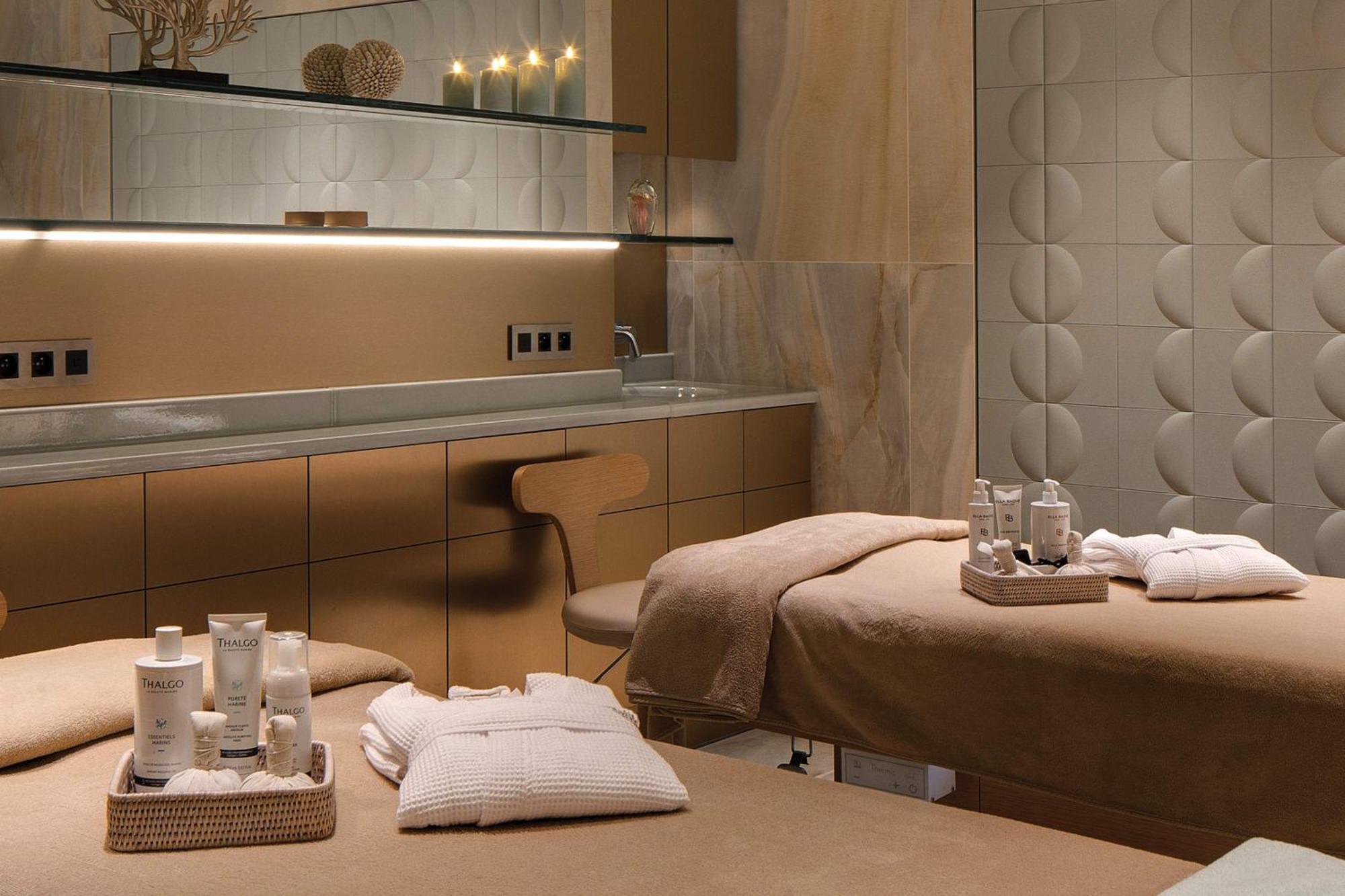 La Demeure Montaigne Hotel Paris