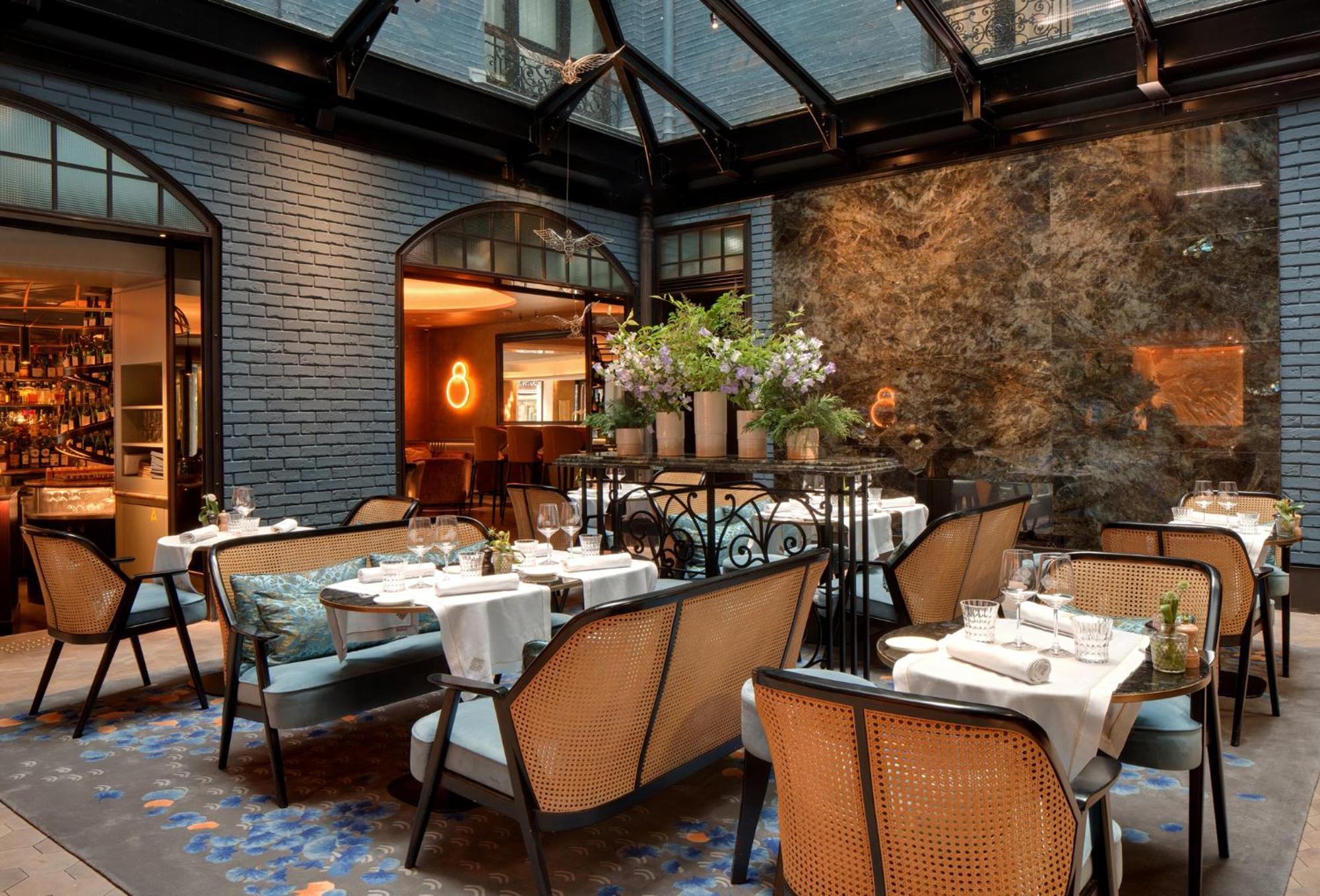 Hotel La Demeure Montaigne Paris