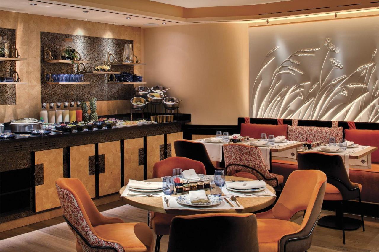 Hotel La Demeure Montaigne Parijs